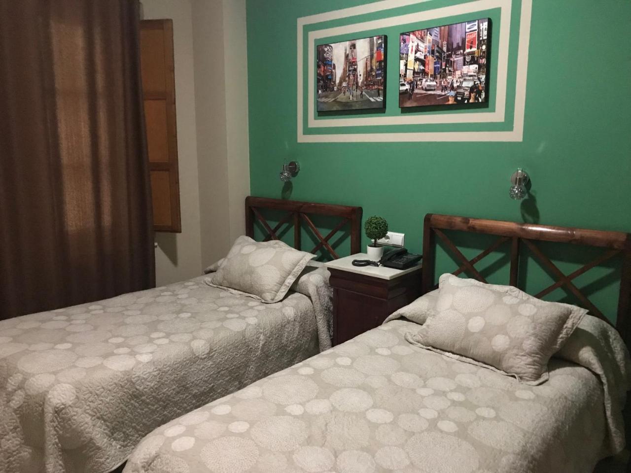 Hostal Puerta Carmona إشبيلية المظهر الخارجي الصورة